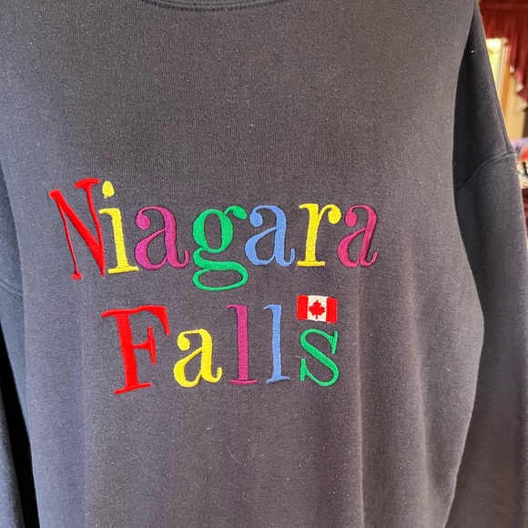 90s Niagara Falls Canada Crewneck Sweatshirt
Embroidery Spellout Blue Color. - Picture 5 of 16
